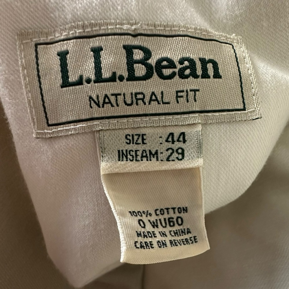 LL Bean Double L Chino Pants SZ 44x29.5 Wrinkle Resistant Cotton Natural Fit NWT - Picture 3 of 7
